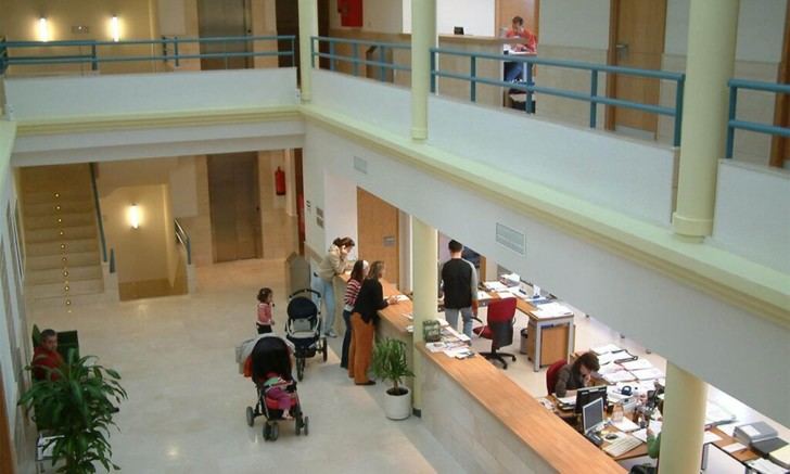 Ayuntamiento de Cabanillas convoca oposiciones para tres administrativos