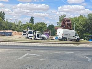 Afecciones al tráfico en el Paseo de la Estación por obras de reparación de una rejilla en la Plaza de España