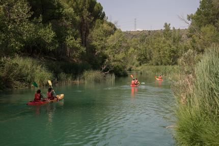 El Tajo y el rock, protagonistas de una multitudinaria jornada estival en Trillo