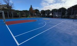 Cabanillas del Campo renueva la pista deportiva del Parque Albarda Gallega