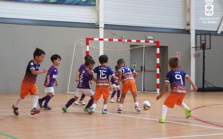 Valdeluz acoge con éxito la Copa Diputación de Fútbol Sala Iniciación