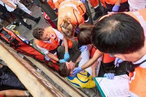 Cinco corredores, uno vecino de Azuqueca, trasladados al Hospital de Navarra tras el sexto encierro de los Sanfermines