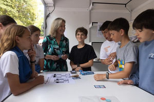 Cientos de escolares aprenden a explorar, descubrir y crear en la IV Feria de la Ciencia de Guadalajara