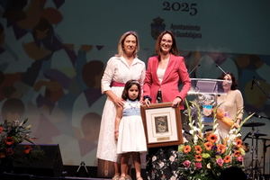 Guadalajara me lo ha dado todo, Rosa San Millán emociona en un pregón que abre las Ferias con alma, tradición y futuro