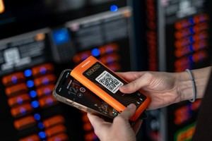 El 77% de los usuarios se preocupa por la batería de su smartphone antes de que sea crítica, según un estudio