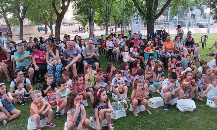 Inauguración del 8º Festival Titirinillas con 'Flit y Flap' en Cabanillas