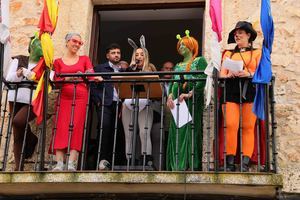 Fuentenovilla inicia sus fiestas con un pregón cargado de emoción y el homenaje a sus mayores