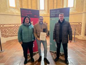 Firmado el contrato para la rehabilitación del antiguo Ayuntamiento de Fuentes de la Alcarria