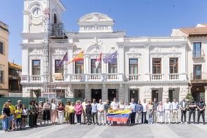 Guadalajara rinde homenaje a las víctimas de los terremotos en Venezuela con un minuto de silencio