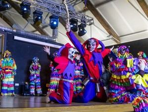 Guadalajara da inicio a su Carnaval con un emotivo pregón y 36 botargas