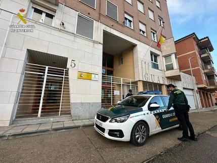 La Guardia Civil de Guadalajara detiene a tres hombres acusados de estafar más de 32.000 litros de combustible a una empresa de transportes