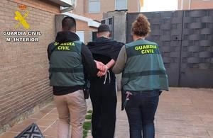 La Guardia Civil detiene a dos personas implicadas en una reyerta con armas de fuego en Loranca de Tajuña