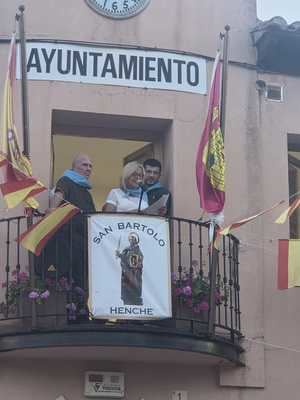 La senadora y diputada provincial del PP, Montserrat Rivas, pregona las fiestas de Henche en honor a San Bartolomé