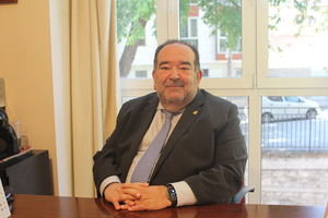 Emilio Vega Ruiz recibe una alta distinción nacional para premiar sus méritos en la Administración de Justicia y estudio del Derecho