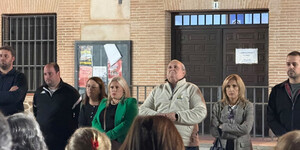 El Casar guarda un minuto de silencio por las víctimas del accidente ferroviario en Toledo