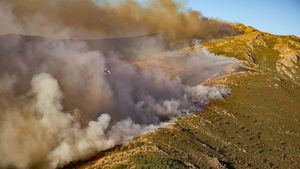 Estabilizado el perímetro del incendio de Segovia originado a causa del de Peñalba de la Sierra