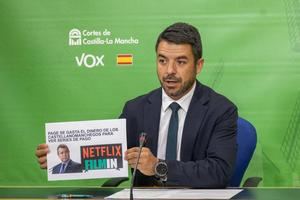Iván Sánchez: el PSOE de Page racanea las ayudas a las familias numerosas mientras se aseguran sus tardes de cine y series en Fuensalida