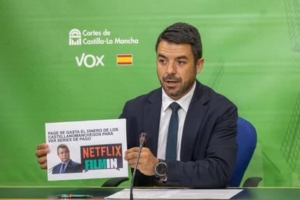 Iván Sánchez: el PSOE de Page racanea las ayudas a las familias numerosas mientras se aseguran sus tardes de cine y series en Fuensalida