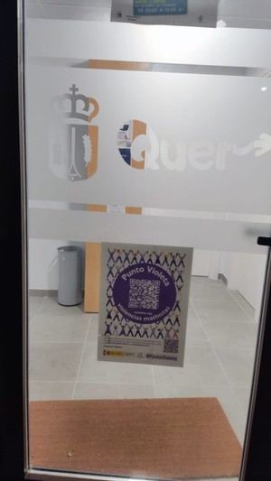 La Biblioteca de Quer se convierte en un Punto Violeta para apoyar a mujeres víctimas de violencia de género