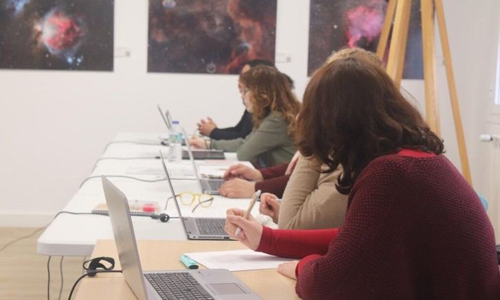 Tres cursos gratuitos de alfabetización digital en la Biblioteca de Cabanillas en octubre