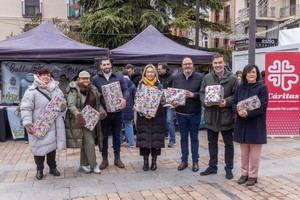 Calle Mayor Solidaria garantiza juguetes a 350 niños en Reyes