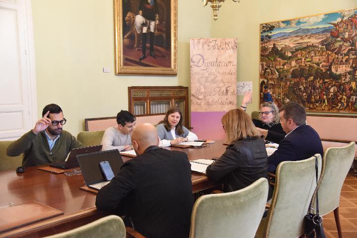 Diputación extiende plazo para ayudas a ganaderos por collares de vallado virtual