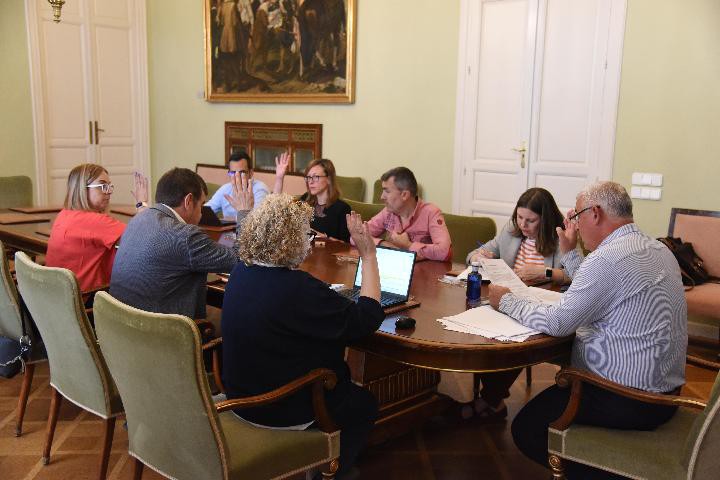 Diputación de Guadalajara firma convenios para agilizar informes urbanísticos en pueblos