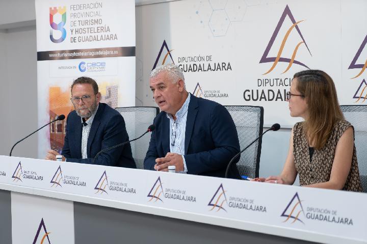 La Diputación lanza 'Conoce tu Provincia' para mujeres y mayores