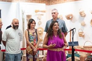 Exposición de artesanía escolar presenta más de 300 obras en el Centro San José