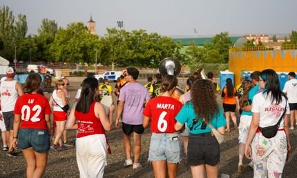 Peñas animan el miércoles festivo en Cabanillas con ruta y cena