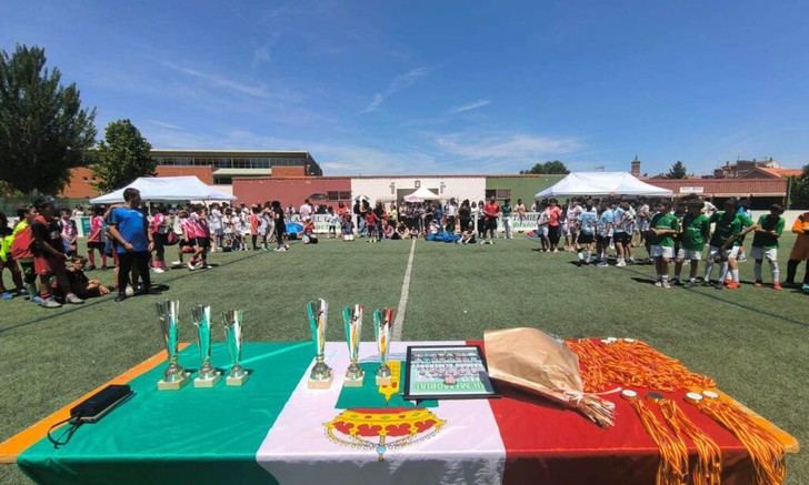 Más de 600 jóvenes futbolistas participan en el Memorial Ramiro Almendros
