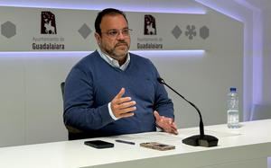 VOX lleva a pleno la regulación del acceso a dependencias municipales para garantizar la identificación facial en Guadalajara