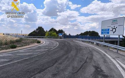 Investigada por circular 13 kilómetros en sentido contrario por la A-2 a la altura de Muduex