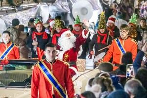 Guadalajara celebra un vibrante desfile navideño con Papá Noel y música en las calles