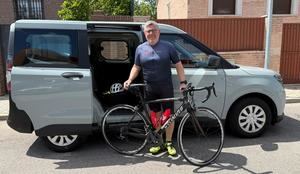 Nacho Redondo irá a Valencia en bici con el propósito de recordar lo que pasó en octubre y para llevar material escolar