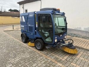 Quer estrena barredora industrial para mejorar la limpieza de sus calles