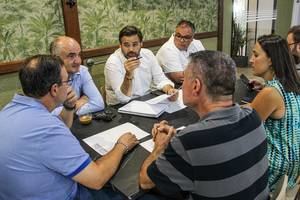 Núñez incluirá en su programa de Gobierno la futura Ley de Comercio Ambulante de Castilla-La Mancha y llevará a las Cortes la defensa del sector