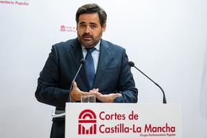 Núñez exige elecciones generales y pide a Page que retire su apoyo a Sánchez para devolver la voz a los españoles