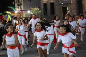 Pareja dedicará sus fiestas a quienes luchan contra los incendios