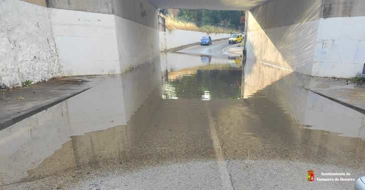 El ayuntamiento de Yunquera de Henares exige a ADIF soluciones urgentes ante el cierre del paso inferior por riesgo de colapso