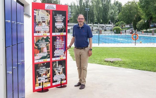 La piscina de San Roque de Guadalajara acoge una campaña con motivo del Día Mundial contra la Trata de Personas
