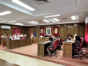 El PP Azuqueca denuncia que el PSOE reparta agendas propagandísticas mientras retrasa las becas para material escolar