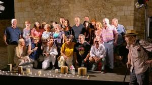 La poesía vuelve a los Jardines de San Antonio y congrega a más de un centenar de personas en el reencuentro del Ágora
