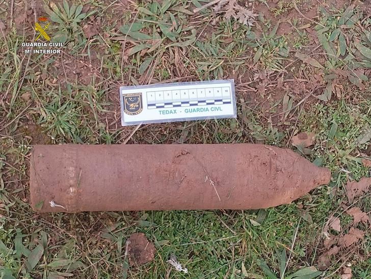La Guardia Civil desactiva un proyectil de artillería originario de la Guerra Civil