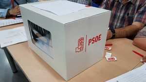 La coordinadora de Izquierda Socialista PSOE C-LM pide a Page destituir a Simón y amenaza con llevarla al Comité de Garantías