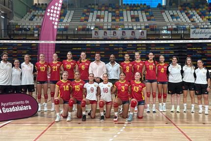 Guadalajara ha acogido a la Selección Española Femenina Sub-17 de Voleibol antes de su participación en el Campeonato del Mundo