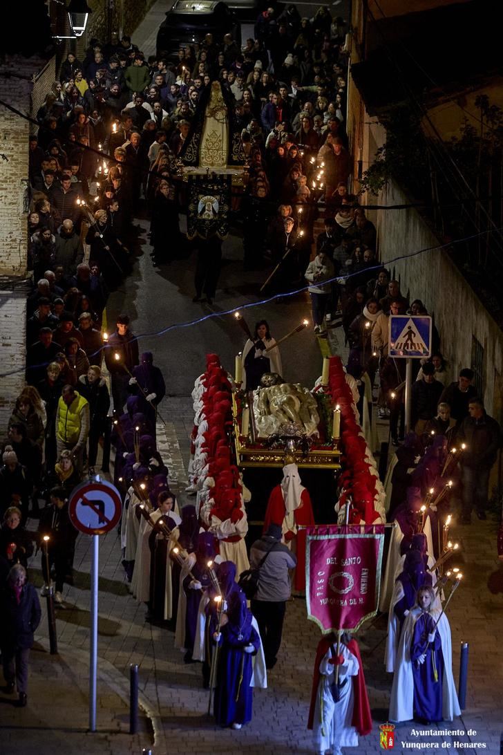 Yunquera de Henares vive una noche llena de devoción y tradición en la procesión del Santo Entierro