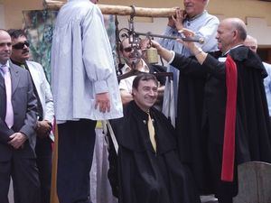 Romay y Amaya Valdemoro recibirán 'Su peso en miel' en Peñalver