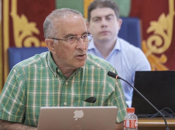 VOX consigue que Cabanillas del Campo estudie crear nuevas plazas de aparcamiento para movilidad reducida en zonas de interés público