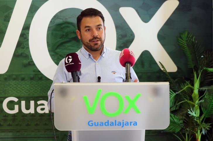 VOX denuncia la negligencia ambiental de la Confederación Hidrográfica del Tajo tras la muerte de cientos de peces entre Entrepeñas y Buendía